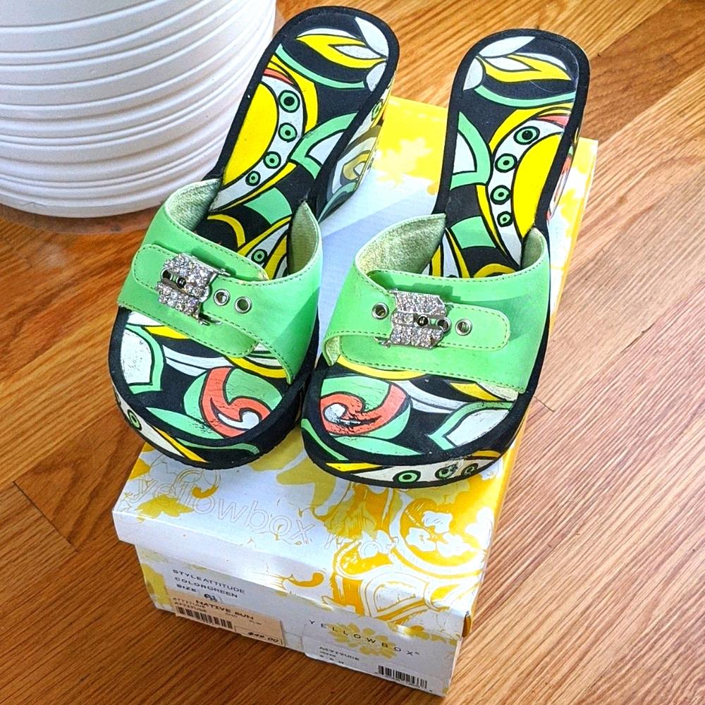 Yellow box Dr Scholl's inspired wedges Comfortabe